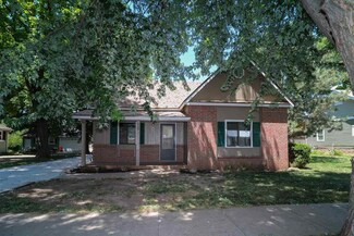 415 S 4th Ave, Mulvane, KS 67110