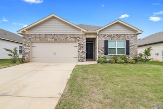 207 Antler Ridge Dr, Huntsville, AL 35811
