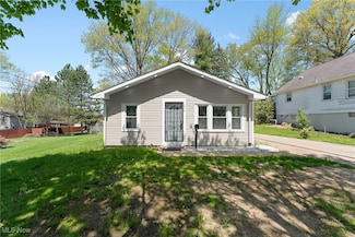 1515 39th St NW, Canton, OH 44709