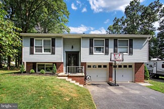 472 Oakwood Dr, Seven Valleys, PA 17360