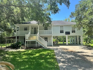 8411 Bayou Dr, Bayou La Batre, AL 36509