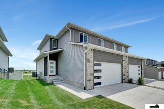 5061 W Amarillo Dr, Lincoln, NE 68528