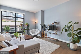 525 Water St SW Unit 212, Washington, DC 20024