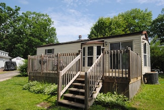 W5229 Surfwood Dr Unit 77, Elkhorn, WI 53121