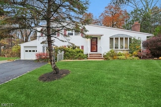 86 Orion Rd, Berkeley Heights, NJ 07922