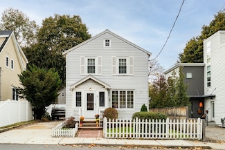 15 Sunset Rd, Cambridge, MA 02138