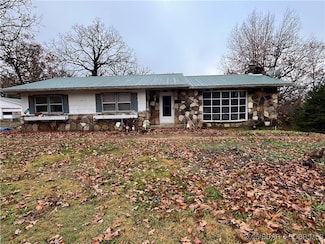 11206 D Hwy, Versailles, MO 65084