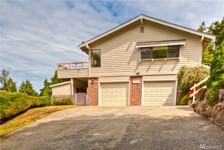 9525 Forest Dell Dr, Edmonds, WA 98020