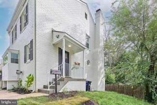 5212 Dover Place, Alexandria, VA 22311
