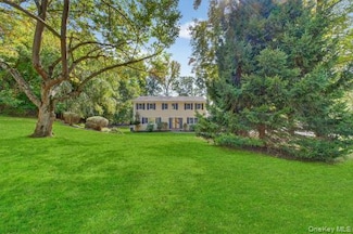 1 Columbus Dr, Carmel, NY 10512