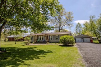 5355 E Pine St, Knox, IN 46534