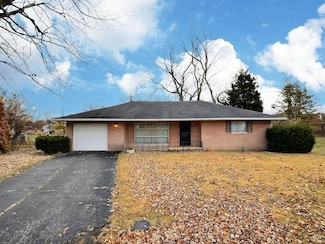 4008 S Larry Ln, Muncie, IN 47302