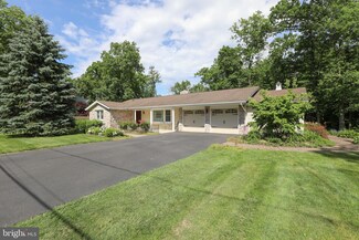 305 S 3rd St, Quakertown, PA 18951
