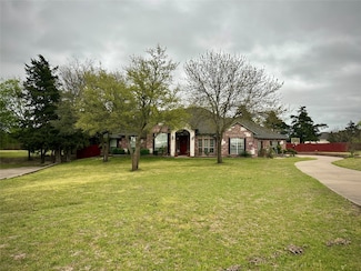 2610 Jakes Ct, Midlothian, TX 76065