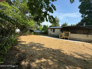 754 San Mateo Rd, Satsuma, FL 32189
