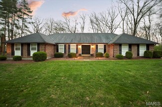 1932 Sturfield Ct, Saint Louis, MO 63131