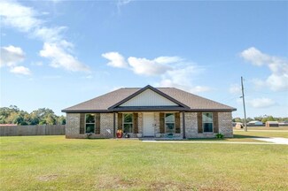 10857 Brighton Dr E, Chunchula, AL 36521
