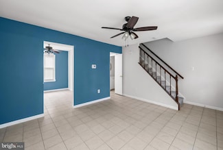 37 Hamilton St, Swedesboro, NJ 08085