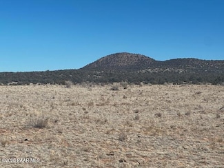 00 NW Double Back Dr, Seligman, AZ 86337
