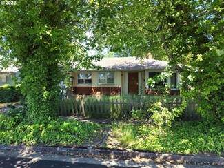 1350 Laurel St, Junction City, OR 97448