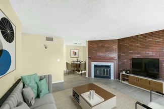 429 W Avenue j5 Unit 4, Lancaster, CA 93534