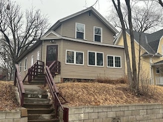 1067 Bush Ave, Saint Paul, MN 55106