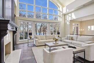 10 Gideons Point Rd, Excelsior, MN 55331