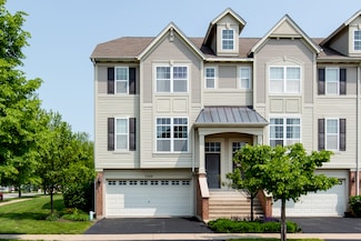 3568 Gabrielle Ln Unit 127, Aurora, IL 60504