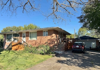 2621 Cedarberry Rd, North Platte, NE 69101