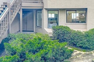 208 Palmetto Ave, Pacifica, CA 94044