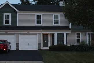 1617 College Green Dr, Elgin, IL 60123