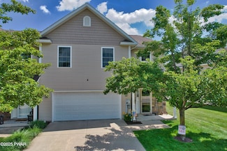 233 Shadow Wood Cir, Archbald, PA 18403