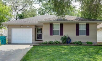 1048 S Hillcrest Ave, Springfield, MO 65802