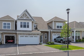 308 Silver Timber Dr Unit 308, Yaphank, NY 11980