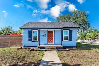 300 E 4th St, Brady, TX 76825