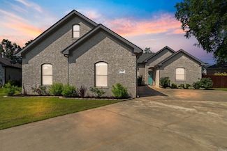 2707 Johnswood Village Dr, Bryant, AR 72022