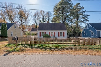 205 Algiers Dr, Sandston, VA 23150