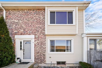 2196 N Rolland Dr, Glendale Heights, IL 60139