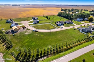 638 Parkway Ln E, Northwood, ND 58267