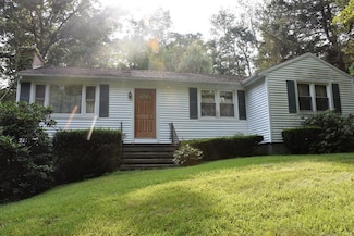 316 Dresser Hill Rd, Dudley, MA 01571