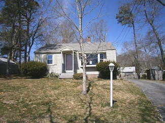 120 Williams Ave, Pocasset, MA 02559
