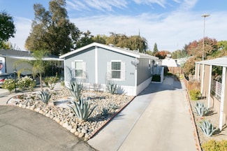 2400 W Midvalley Ave Unit R6, Visalia, CA 93277