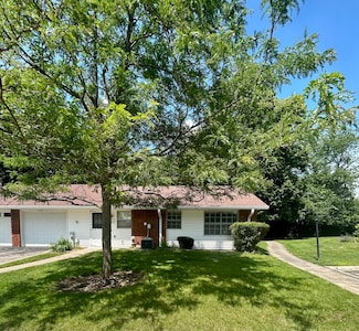 7418 Clarendon Ct Unit 81, Fox Lake, IL 60020