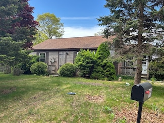 15 Reid Ave, West Yarmouth, MA 02673