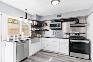 4045 Via Encinas, Cypress, CA 90630