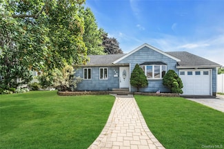 344 N Hickory St, Massapequa, NY 11758
