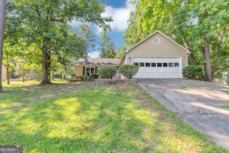 6725 River Glen Dr, Riverdale, GA 30296