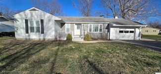 508 N Fayette St, Carthage, IL 62321