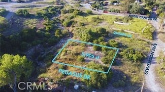 166 & 167 Pegasus Dr, Sylmar, CA 91342