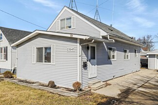 23045 E 13 Mile Rd, Saint Clair Shores, MI 48082